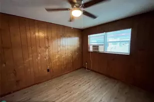 442 Avenue F, Moore Haven, FL 33471 - Photo 5