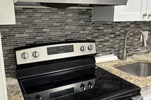 9 NE 19th Ct, Wilton Manors, FL 33305 - Photo 13