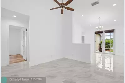 916 Savannah Falls Drive, Weston, FL 33327 - Photo 5