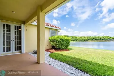 916 Savannah Falls Drive, Weston, FL 33327 - Photo 9