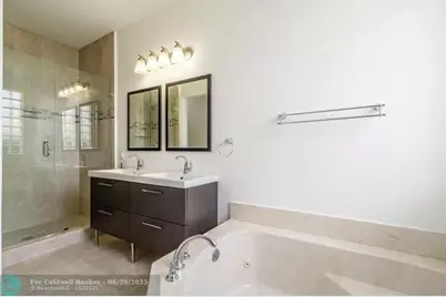 916 Savannah Falls Drive, Weston, FL 33327 - Photo 13