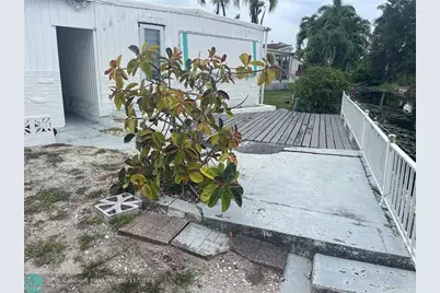 1888 SW 85th Ave, Davie, FL 33324 - Photo 17