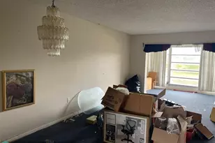 8101 N Sunrise Lakes Dr Unit, Sunrise, FL 33322 - Photo 3