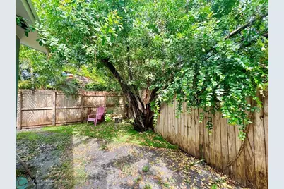 100 NE 12th St, Fort Lauderdale, FL 33304 - Photo 25