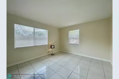 100 NE 12th St, Fort Lauderdale, FL 33304 - Photo 11
