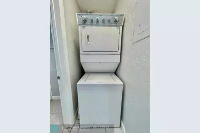 100 NE 12th St, Fort Lauderdale, FL 33304 - Photo 15