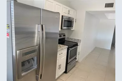 9640 NW 2nd St, Unit #5-302, Pembroke Pines, FL 33024 - Photo 5