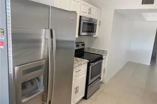 9640 NW 2nd St, Pembroke Pines, FL 33024 - Photo 5