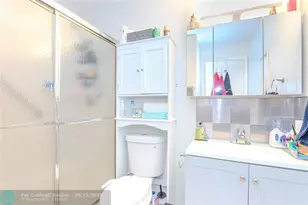 10675 W Clairmont Cir, Fort Lauderdale, FL 33321 - Photo 13