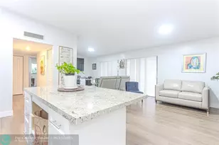 10675 W Clairmont Cir, Fort Lauderdale, FL 33321 - Photo 7