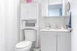 10675 W Clairmont Cir, Fort Lauderdale, FL 33321 - Photo 15