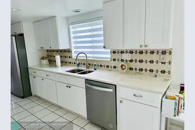 13309 NW 8th Ct, Sunrise, FL 33325 - Photo 5