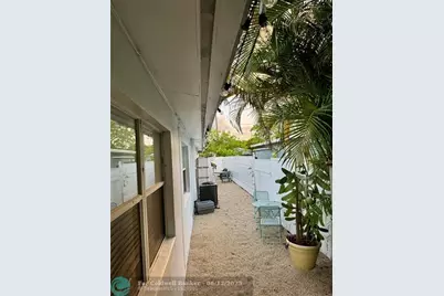 642 NE 16th St, Fort Lauderdale, FL 33304 - Photo 13