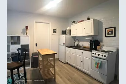 642 NE 16th St, Fort Lauderdale, FL 33304 - Photo 5