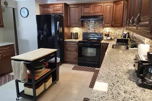 702 SW Belmont Cir, Port Saint Lucie, FL 34953 - Photo 3