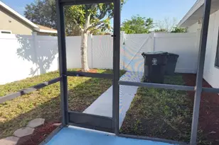 702 SW Belmont Cir, Port Saint Lucie, FL 34953 - Photo 15