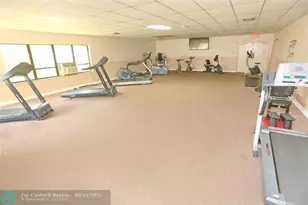 8225 Sunrise Lakes Blvd, Sunrise, FL 33322 - Photo 37