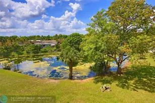 8225 Sunrise Lakes Blvd, Sunrise, FL 33322 - Photo 27