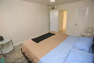 8225 Sunrise Lakes Blvd, Sunrise, FL 33322 - Photo 23