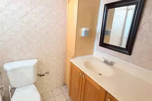 2760 W 62nd Pl, Hialeah, FL 33016 - Photo 9