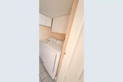 2760 W 62nd Pl, Unit #203, Hialeah, FL 33016 - Photo 7