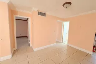 2760 W 62nd Pl, Hialeah, FL 33016 - Photo 11