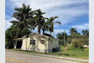 179 S Barfield Hwy, Unit #1, Pahokee, FL 33476 - Photo 9