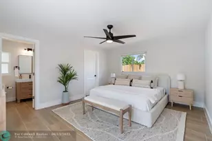 860 NE 34th St, Oakland Park, FL 33334 - Photo 13