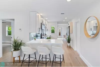 860 NE 34th St, Oakland Park, FL 33334 - Photo 9