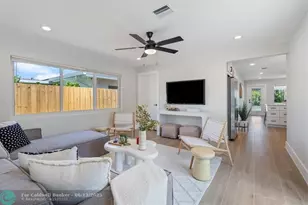 860 NE 34th St, Oakland Park, FL 33334 - Photo 5