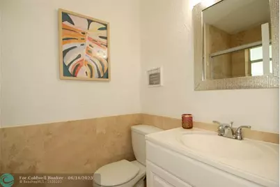 21 NE 57th Ct, Fort Lauderdale, FL 33334 - Photo 13