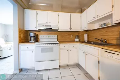 3850  Washington St, Unit #710, Hollywood, FL 33021 - Photo 13