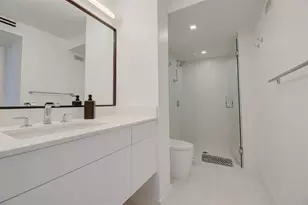 1 Las Olas Cir, Fort Lauderdale, FL 33316 - Photo 23