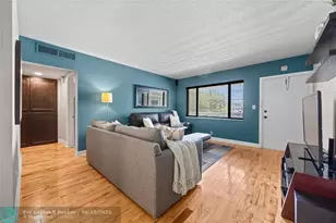 3847 S Circle Dr, Hollywood, FL 33021 - Photo 5