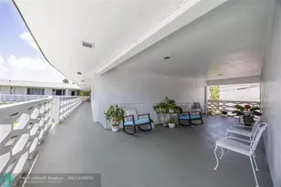 3847 S Circle Dr, Hollywood, FL 33021 - Photo 25