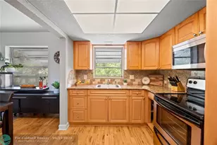 3847 S Circle Dr, Hollywood, FL 33021 - Photo 11