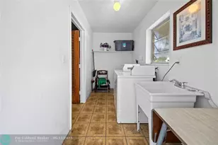 3847 S Circle Dr, Hollywood, FL 33021 - Photo 29