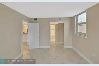 345  Ocean Drive, Unit #305, Miami Beach, FL 33139 - Photo 11