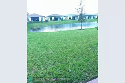 7813  Deer Lake Ct, Parkland, FL 33067 - Photo 5