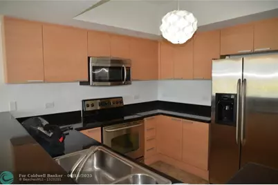 140 S Dixie Hy, Unit #525, Hollywood, FL 33020 - Photo 3