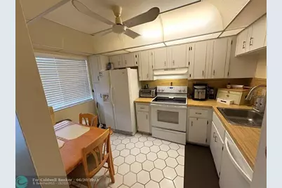 3571  Inverrary Dr, Unit #209, Lauderhill, FL 33319 - Photo 3