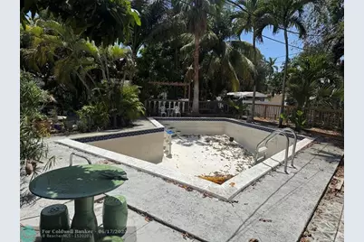 1100 NE 182nd St, North Miami Beach, FL 33162 - Photo 9