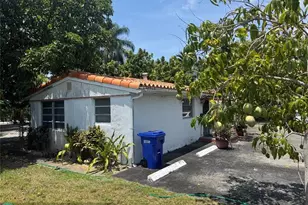 1100 NE 182nd St, North Miami Beach, FL 33162 - Photo 3