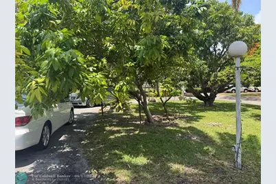 1100 NE 182nd St, North Miami Beach, FL 33162 - Photo 5