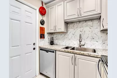 3020 NE 16th Ave, Unit #204 E, Oakland Park, FL 33334 - Photo 21