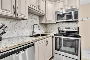 3020 NE 16th Ave Unit #204 E, Oakland Park, FL 33334 - Photo 5