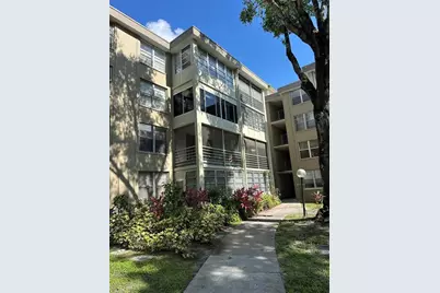 2998 NW 48th Ter, Unit #327, Lauderdale Lakes, FL 33313 - Photo 17