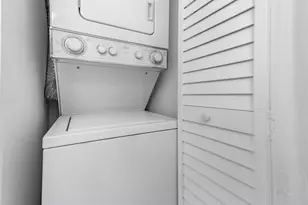 170 Lakeview Dr, Weston, FL 33326 - Photo 23