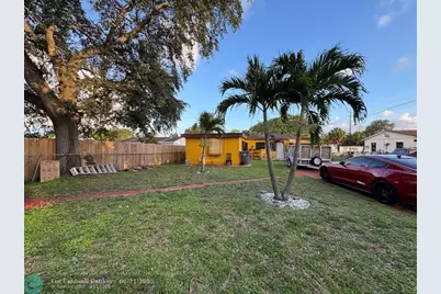 3913 SW 28th St, West Park, FL 33023 - Photo 7