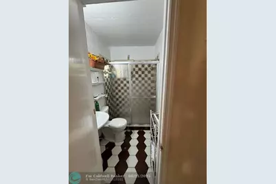 3913 SW 28th St, West Park, FL 33023 - Photo 11